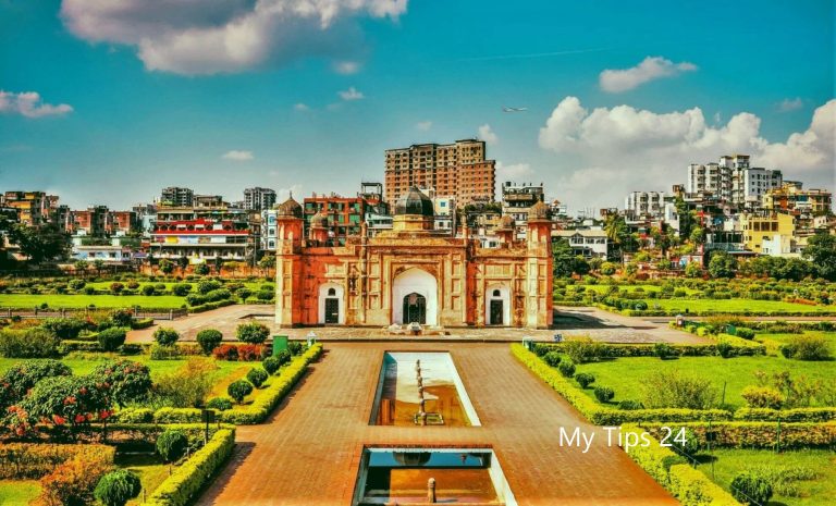 কোন জেলা সবথেকে বড়